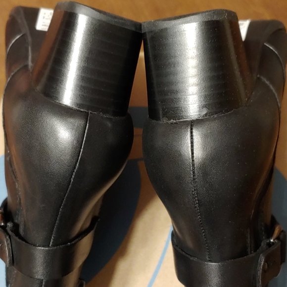 Clarks NWT Un Damson Mid Boots - Picture 4 of 8